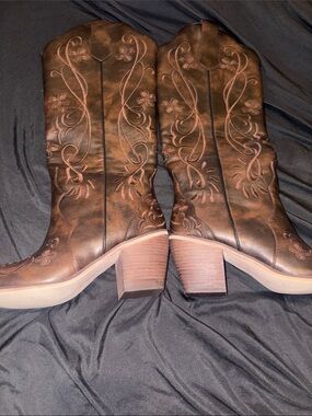 Women's Brown Embroidered Heeled Boots